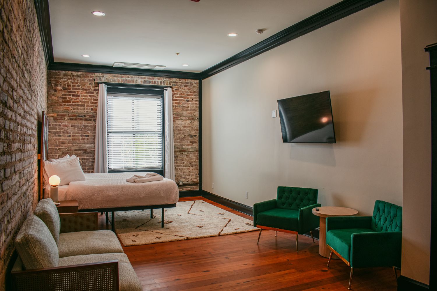 The Mohr Suite - Unit 5 | Photo 1
